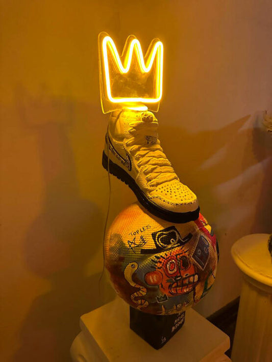 Nike King’s Crown Lighted Sculpture